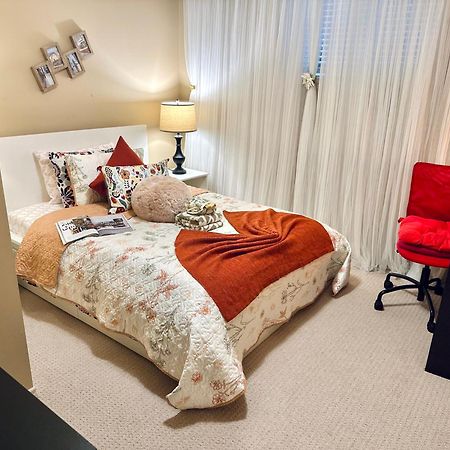 Scorpio House Langley Room B Экстерьер фото