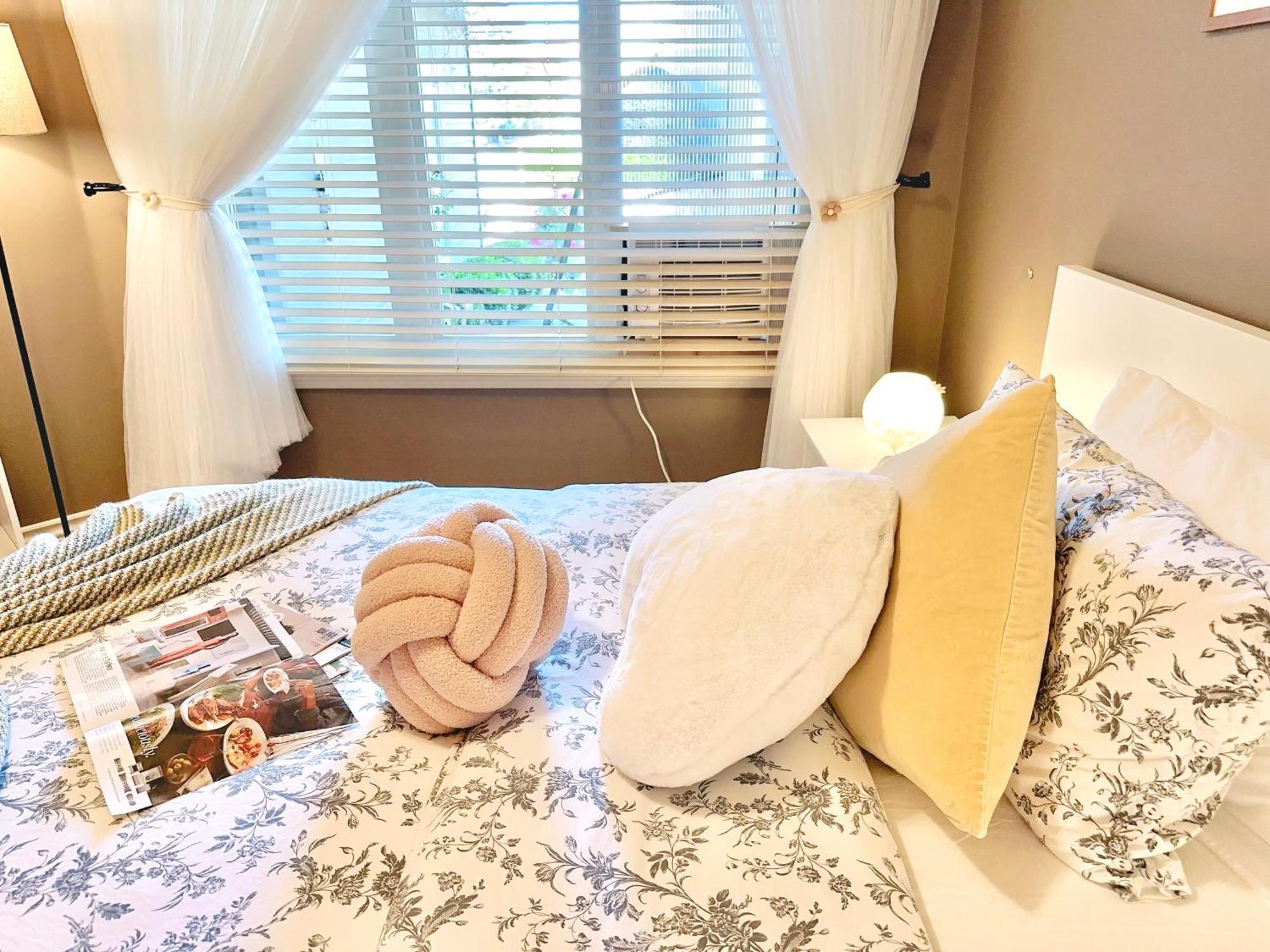 Scorpio House Langley Room B Экстерьер фото