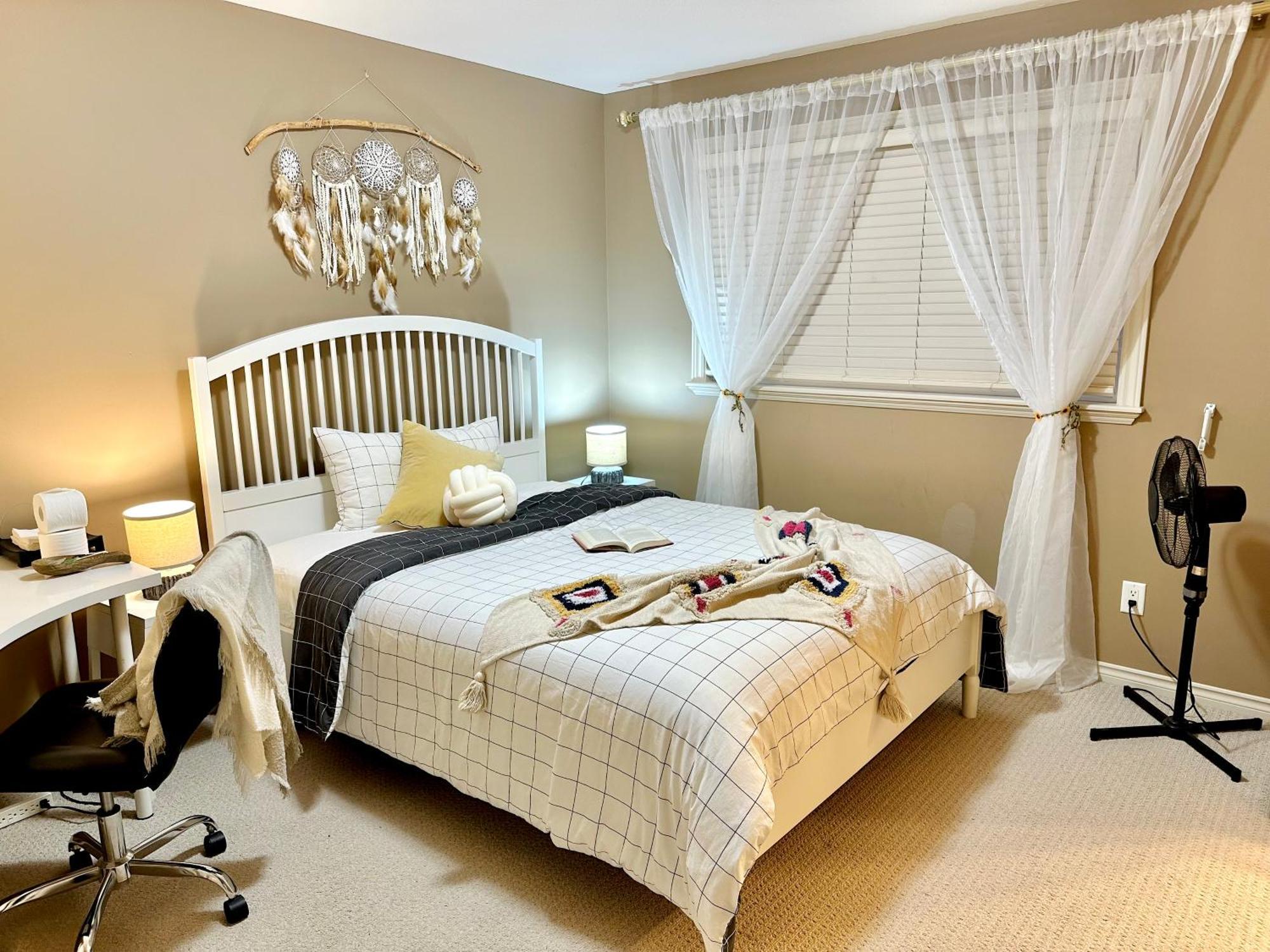 Scorpio House Langley Room B Экстерьер фото